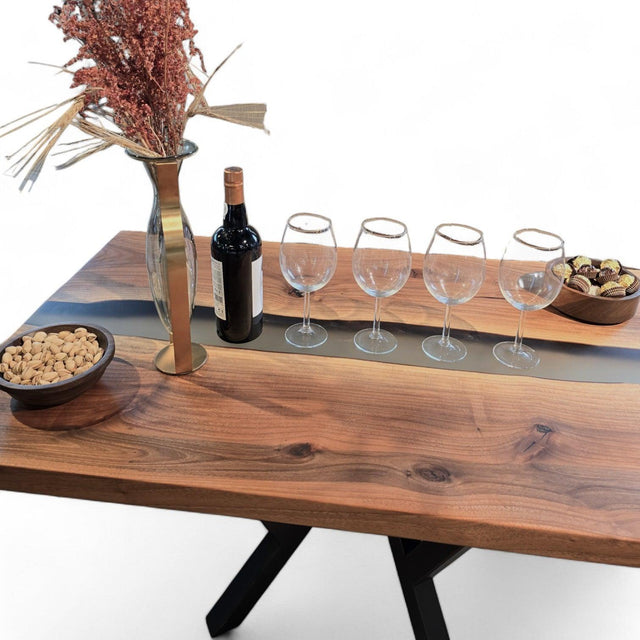 Sofabord i valnød med epoxy – 120x70 cm