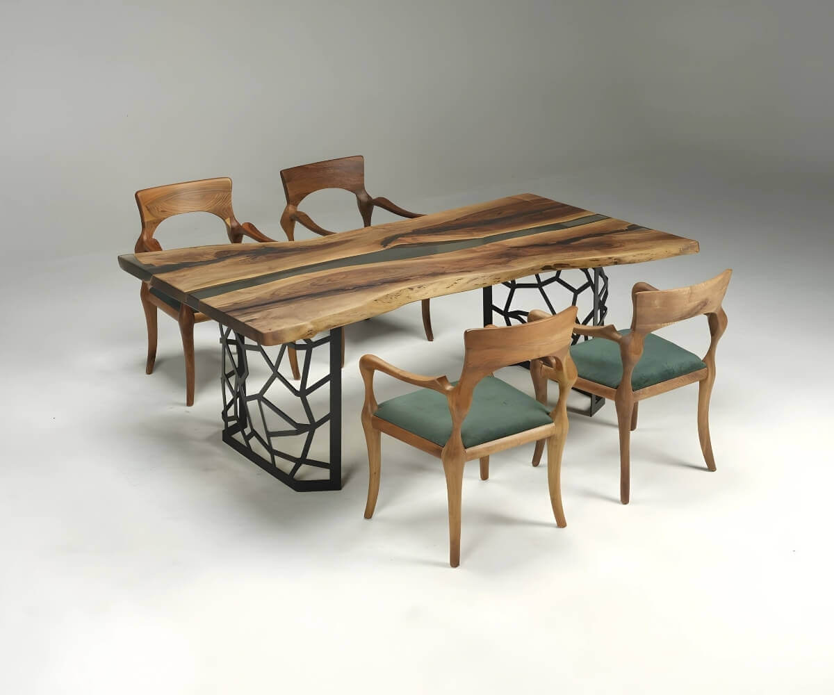 Eksklusivt valnød plankebord med specialdesignet metalben