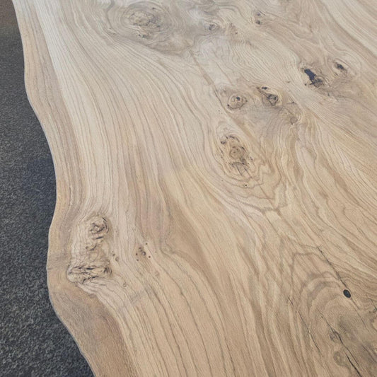 Plankebord i eg – 320x100 cm