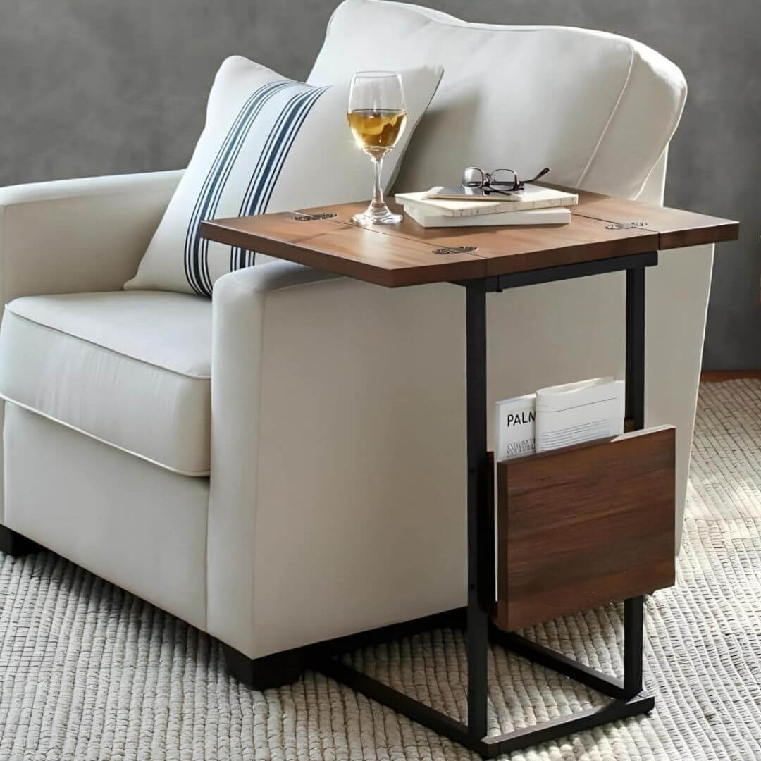 Elegant sidebord i valnød med sort metalramme – skandinavisk design