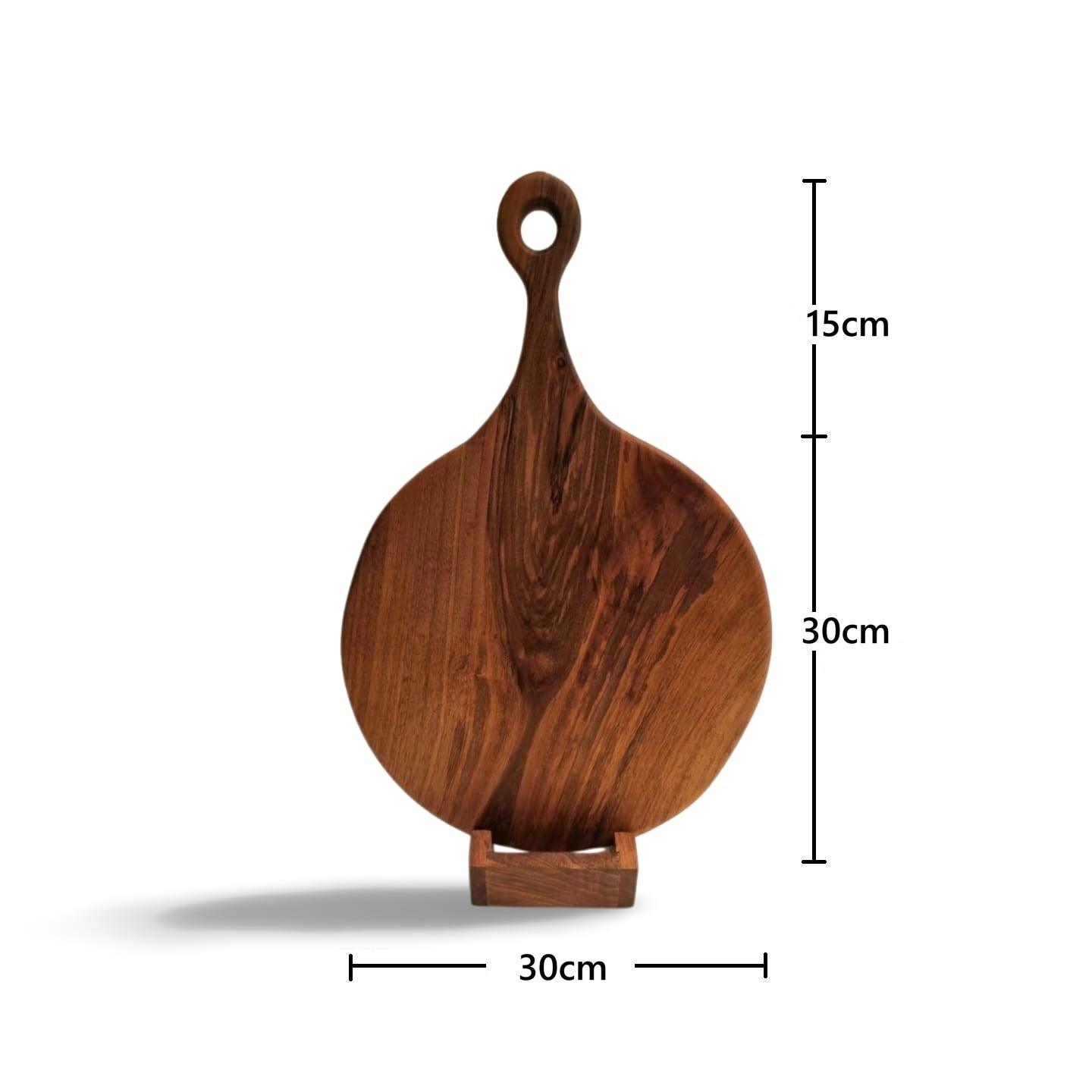 Skaerebraet med håndtag i massiv valnød