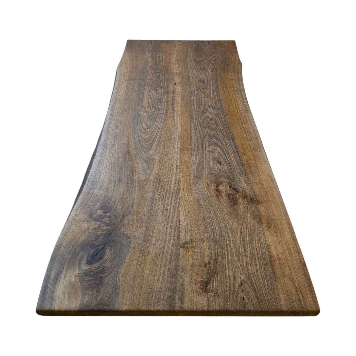 Plankebord i valnød – naturlige årer og smukt finish