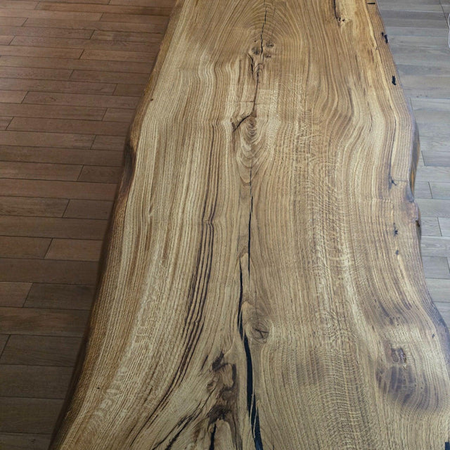 Plankebord i massivt egetræ med naturlig kant – 350x85 cm