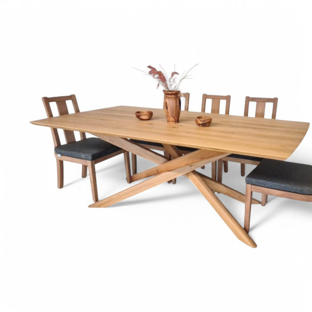 Plankebord i Massivt Egetræ – 203×106 cm