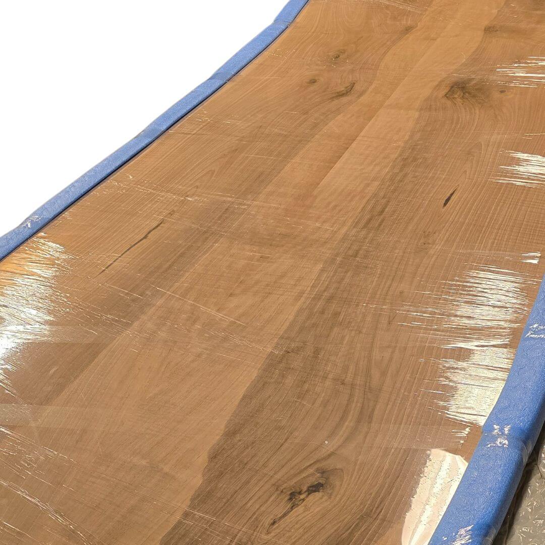 Massiv europæisk valnøddeplanke 250x100 cm med naturkant