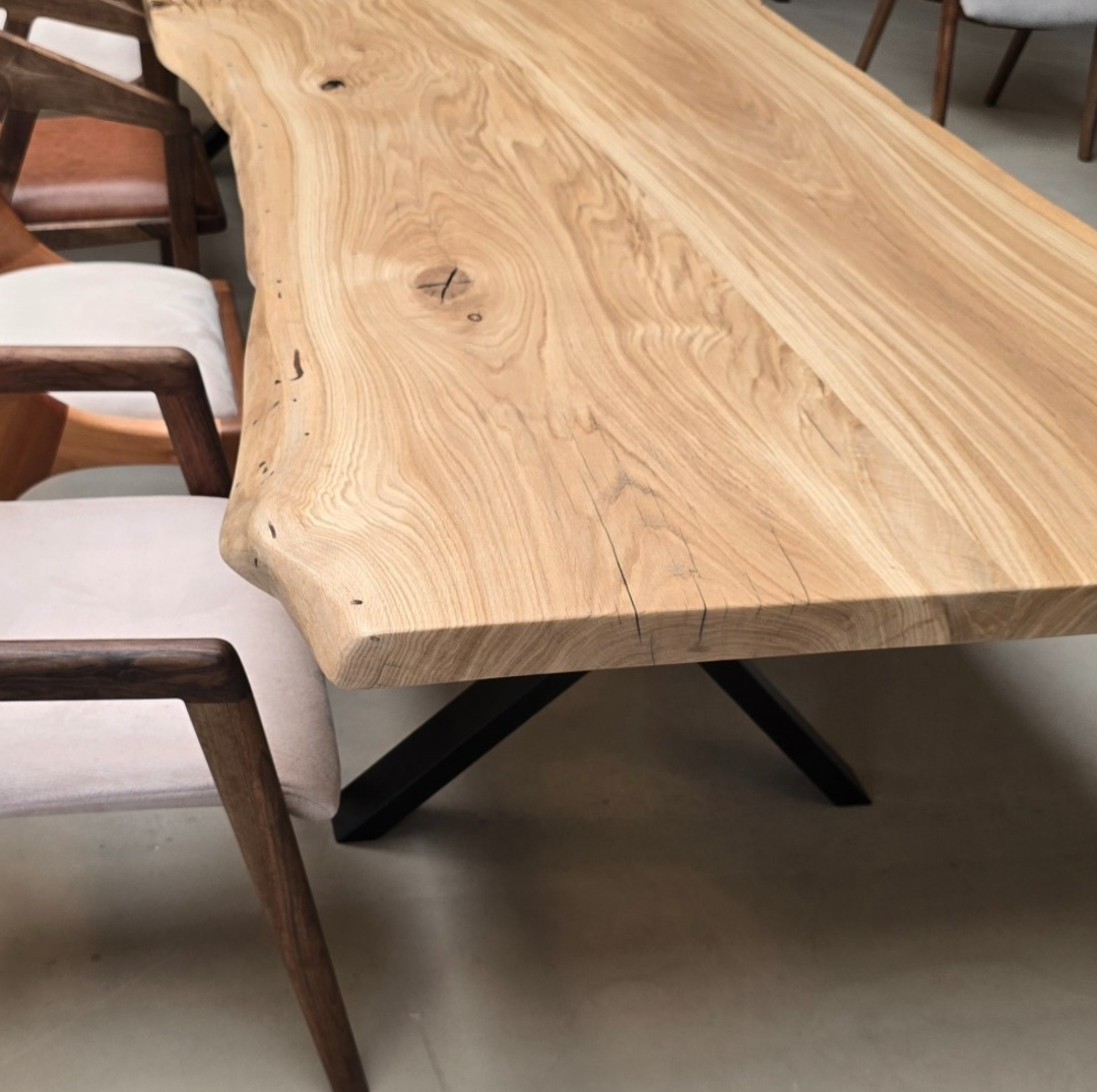 Plankebord i Egetræ – 360x115 cm