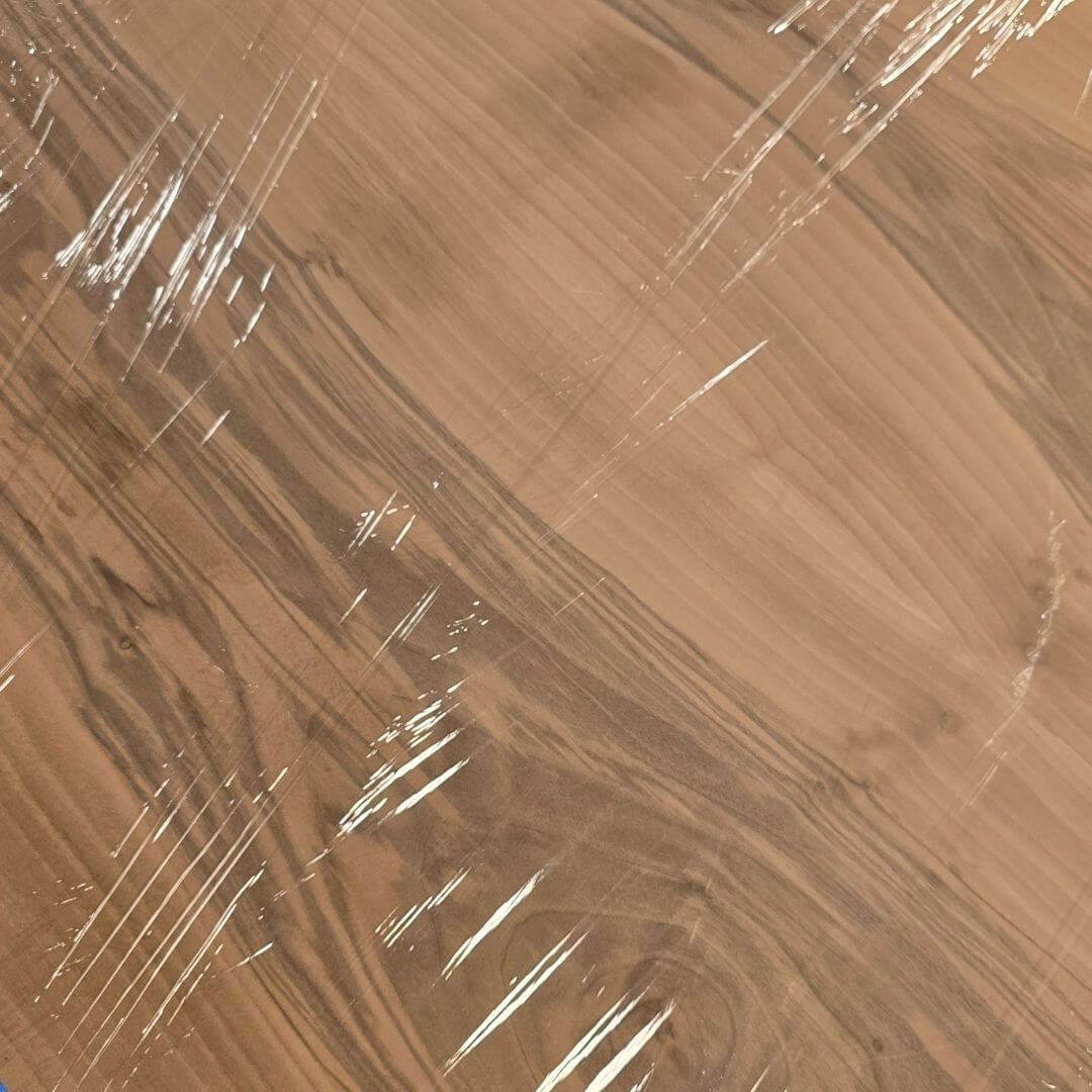 Stor europæisk valnøddeplanke 300x100 cm med naturkant