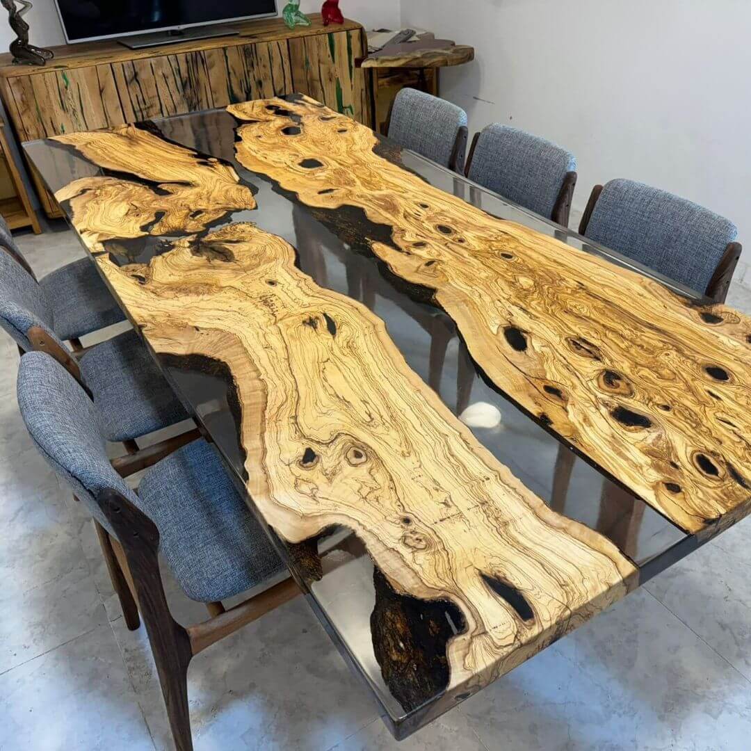 Unikt plankebord med epoxy fra TræVerden