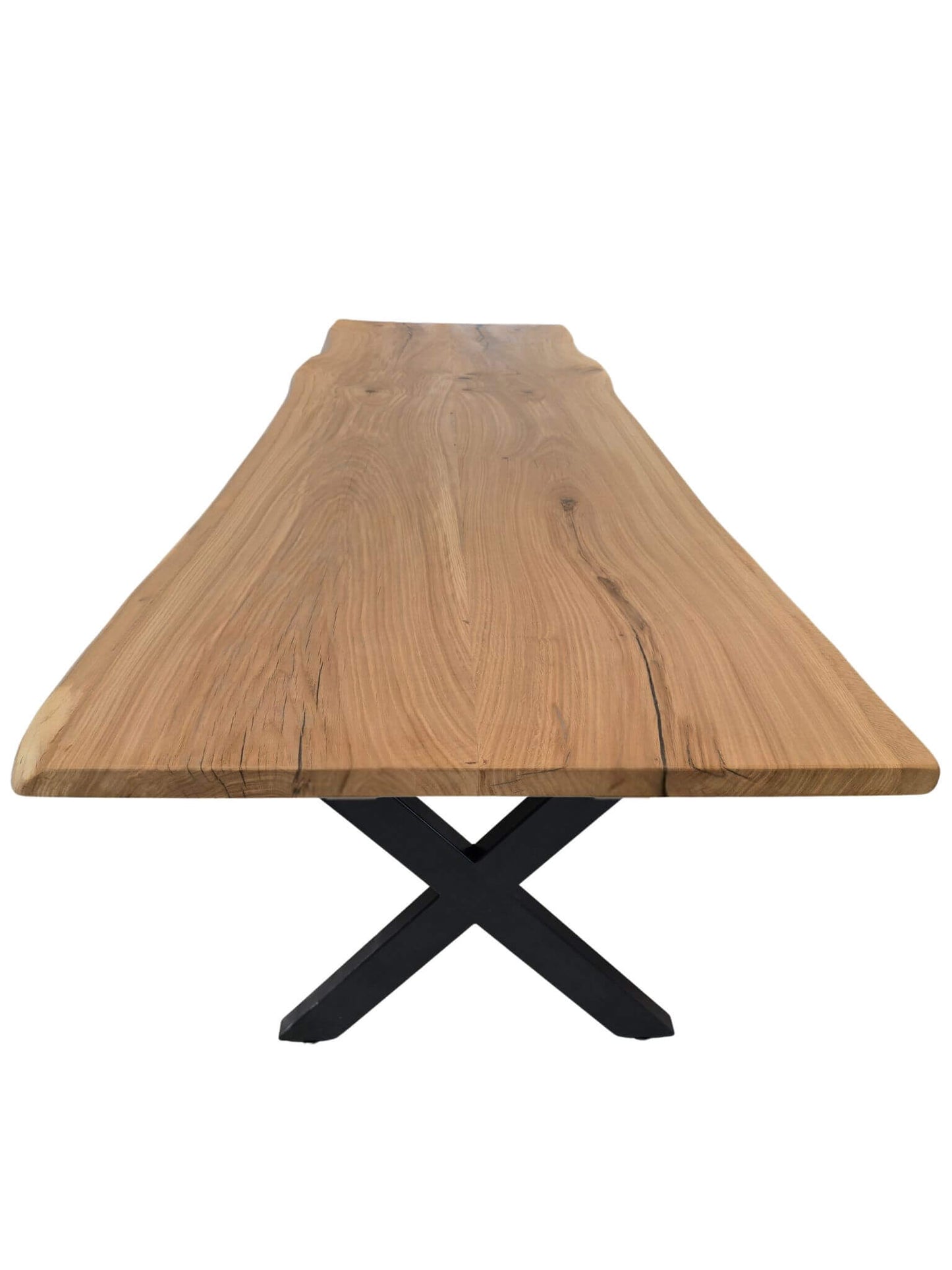 Plankebord i egetræ med naturlige årer og organisk form, sort epoxy samt X-form bordben
