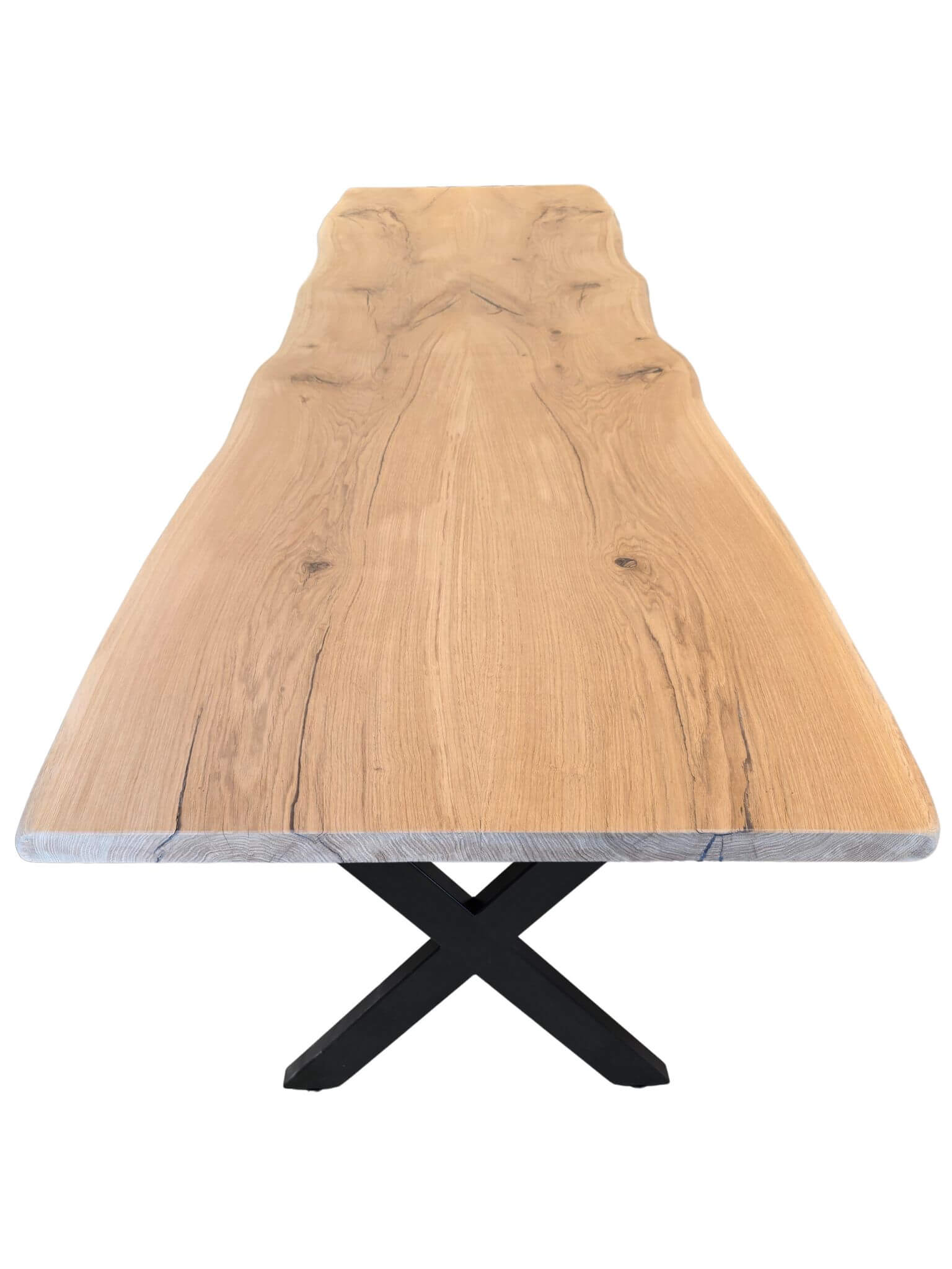 Plankebord i egetræ med naturlige årer og organisk form, X-form bordben