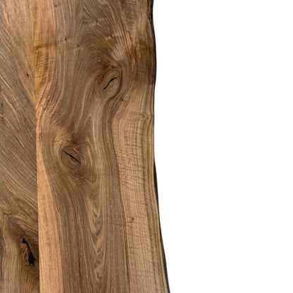 Valnød plankebord med levende kanter og sorte metalben detaljer.