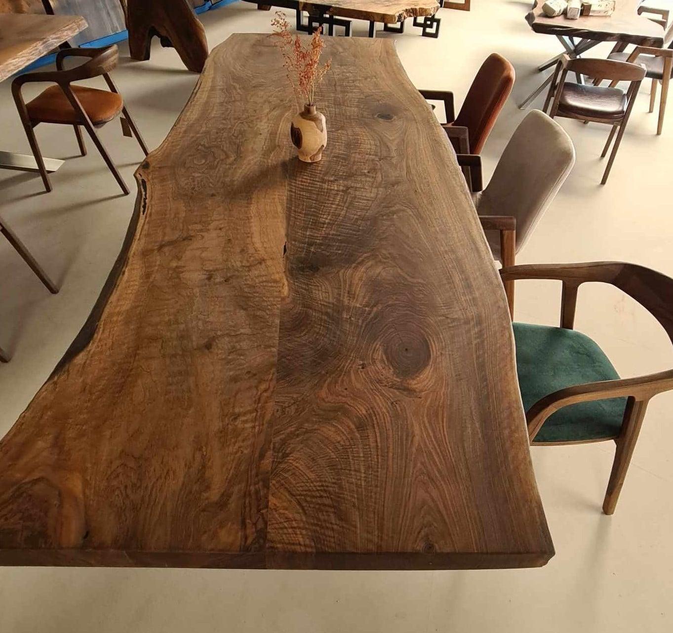 Plankebord i valnød (tykkelse: 6 cm)