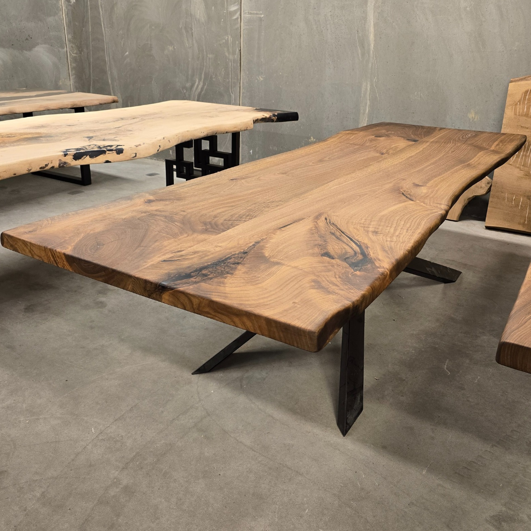 Plankebord i Valnød - 300×100 cm