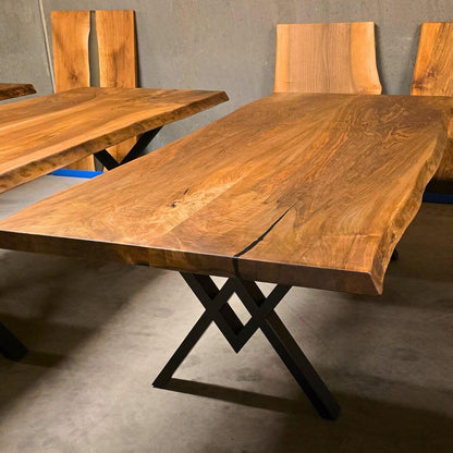 Plankebord i Valnød – 250x100 cm