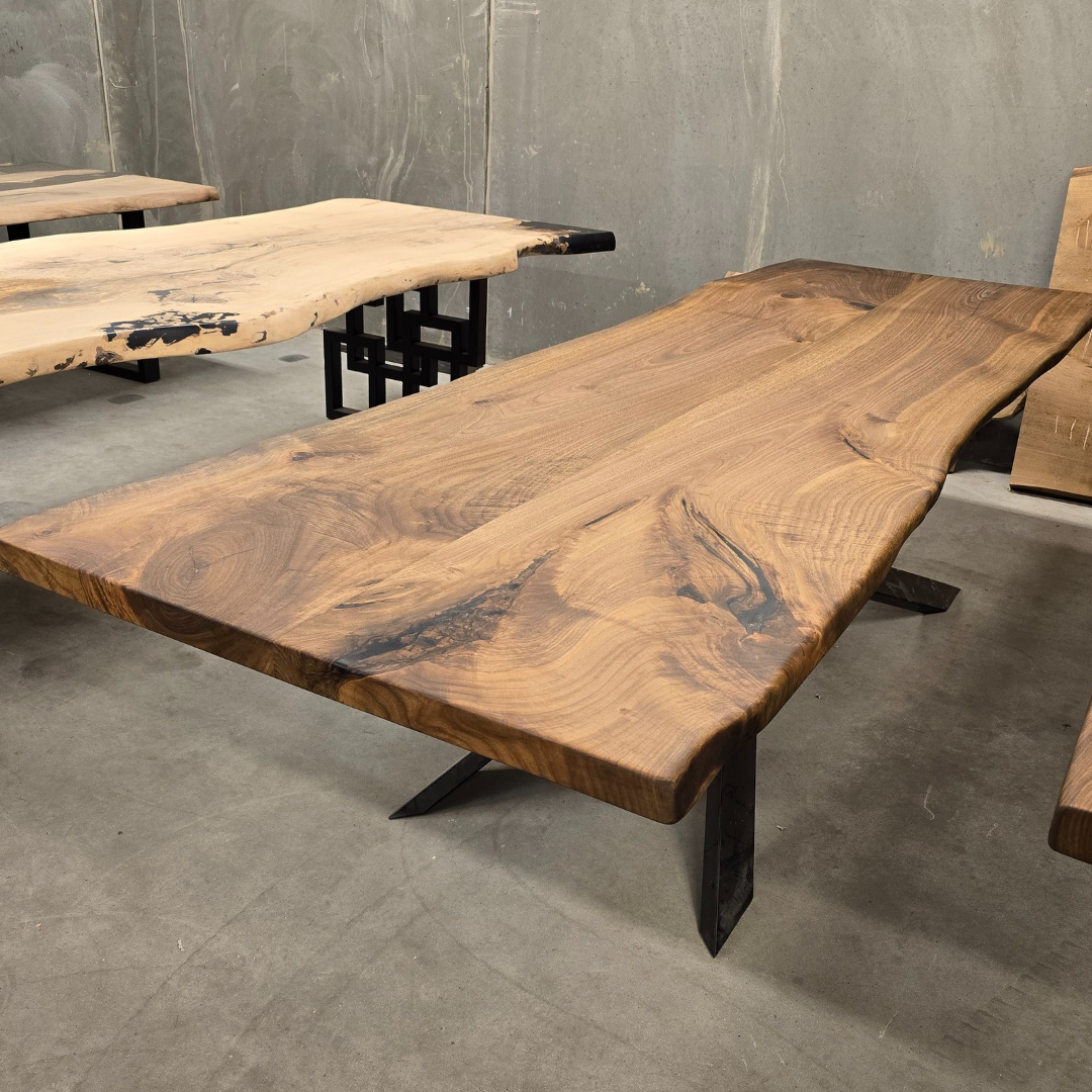 Plankebord i Valnød - 300×100 cm