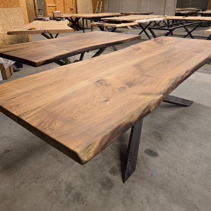 Plankebord i Valnød - 300×100 cm