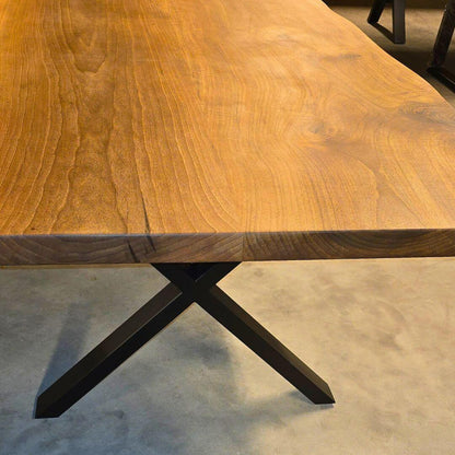 Plankebord i Valnød – 250x100 cm