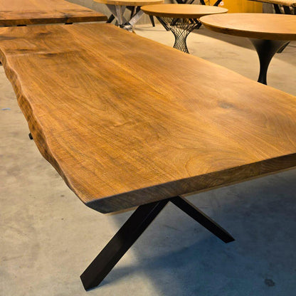 Plankebord i Valnød – 250x100 cm