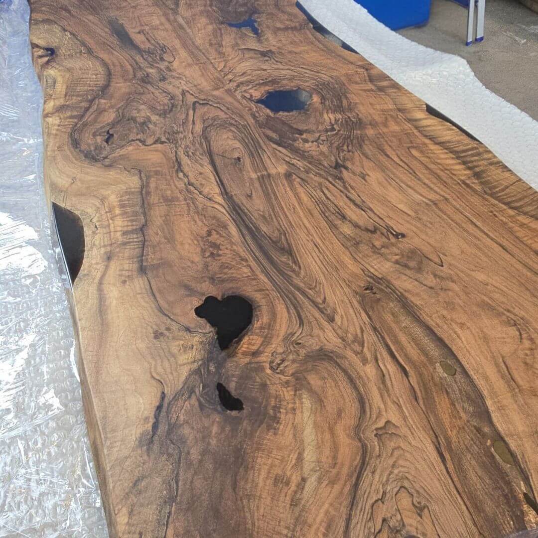 Plankebord i valnød – 260x93-95 cm