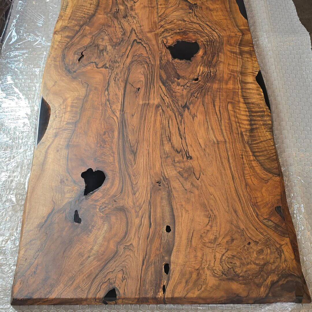 Plankebord i valnød – 260x93-95 cm