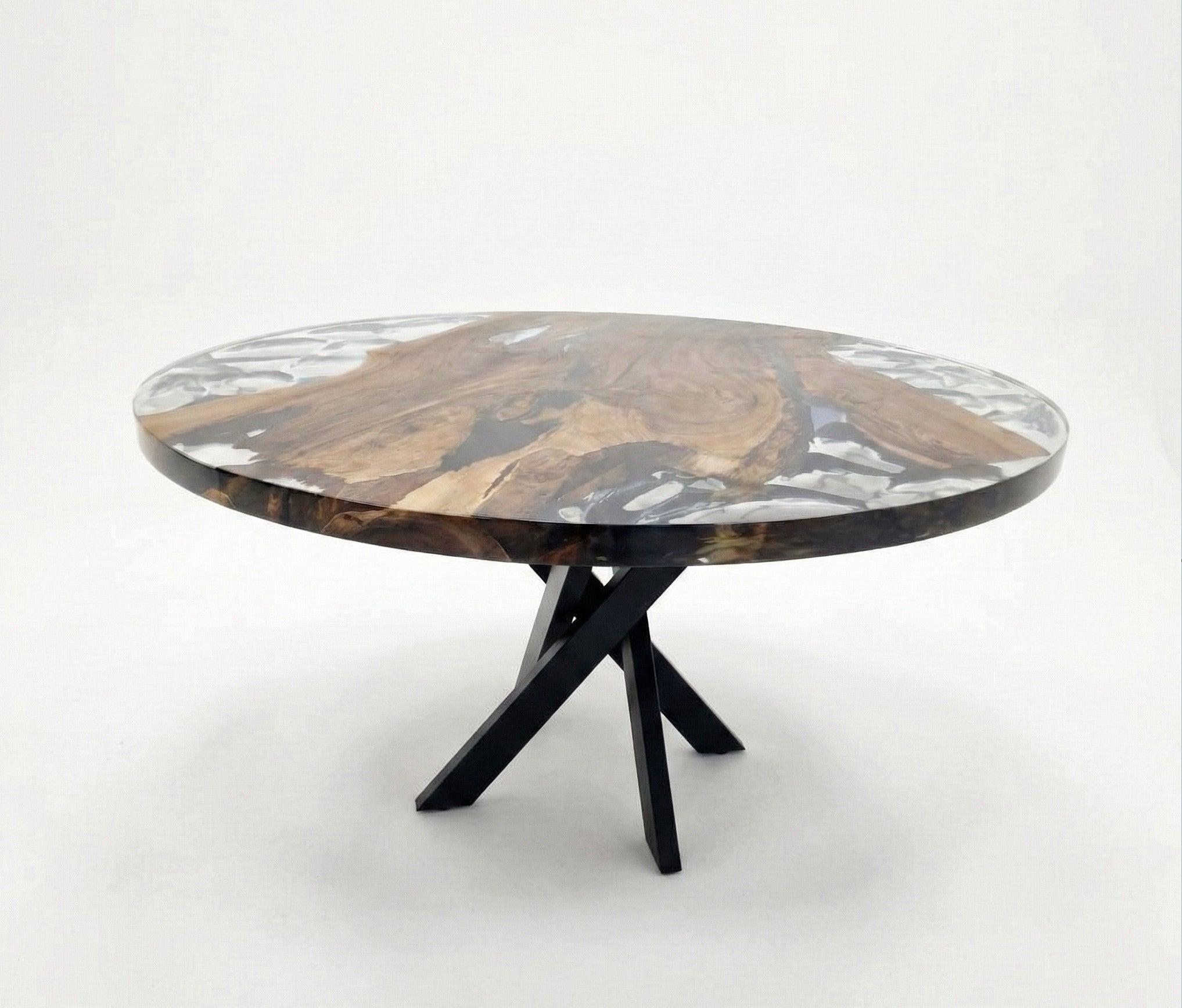 Epoxy Plankebord i Valnød – Ø145 cm