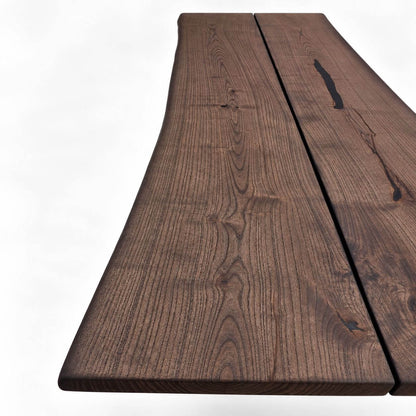 Plankebord i asketræ med to massive planker og mellemrum