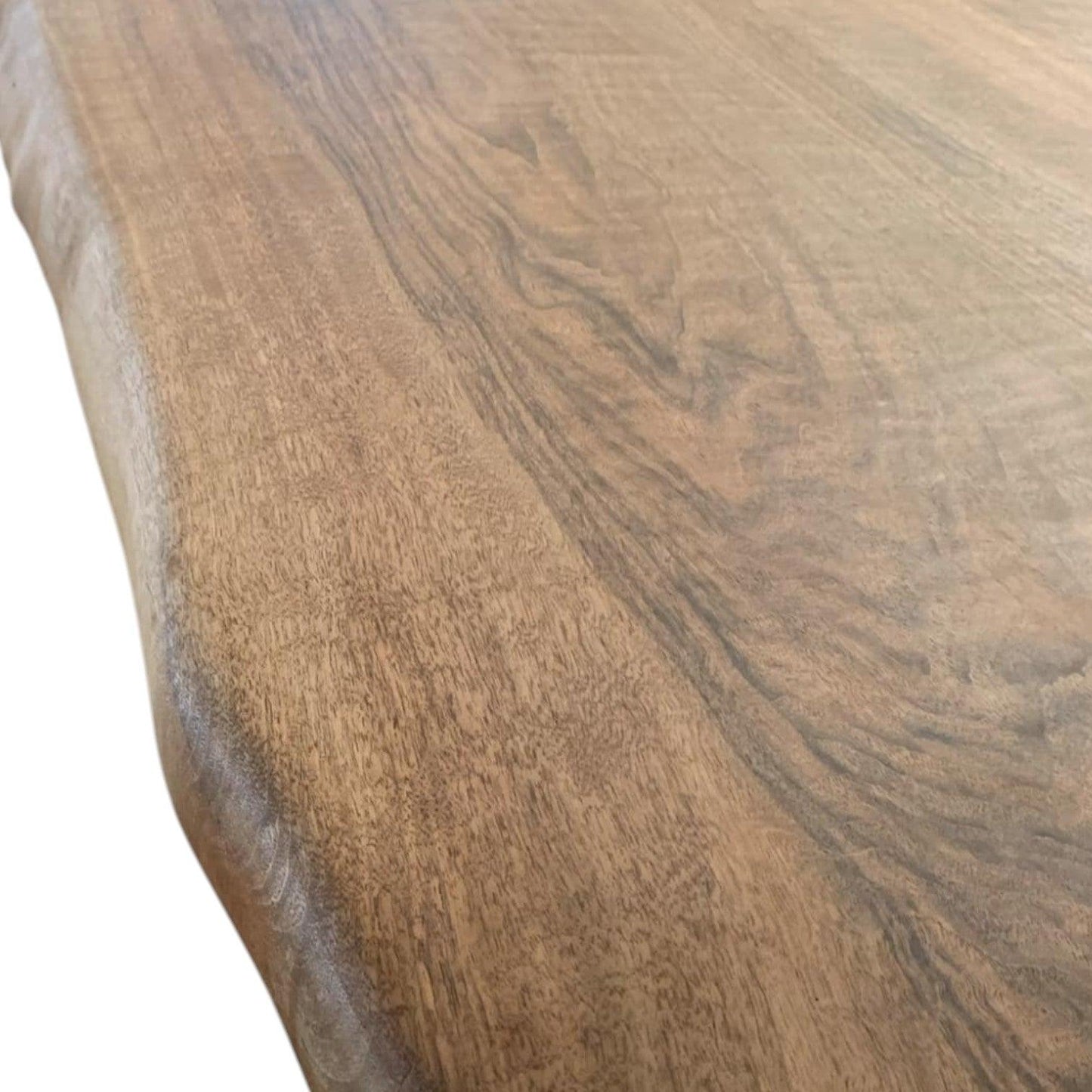 Plankebord i massivt valnøddetræ med naturlige kanter detaljer.