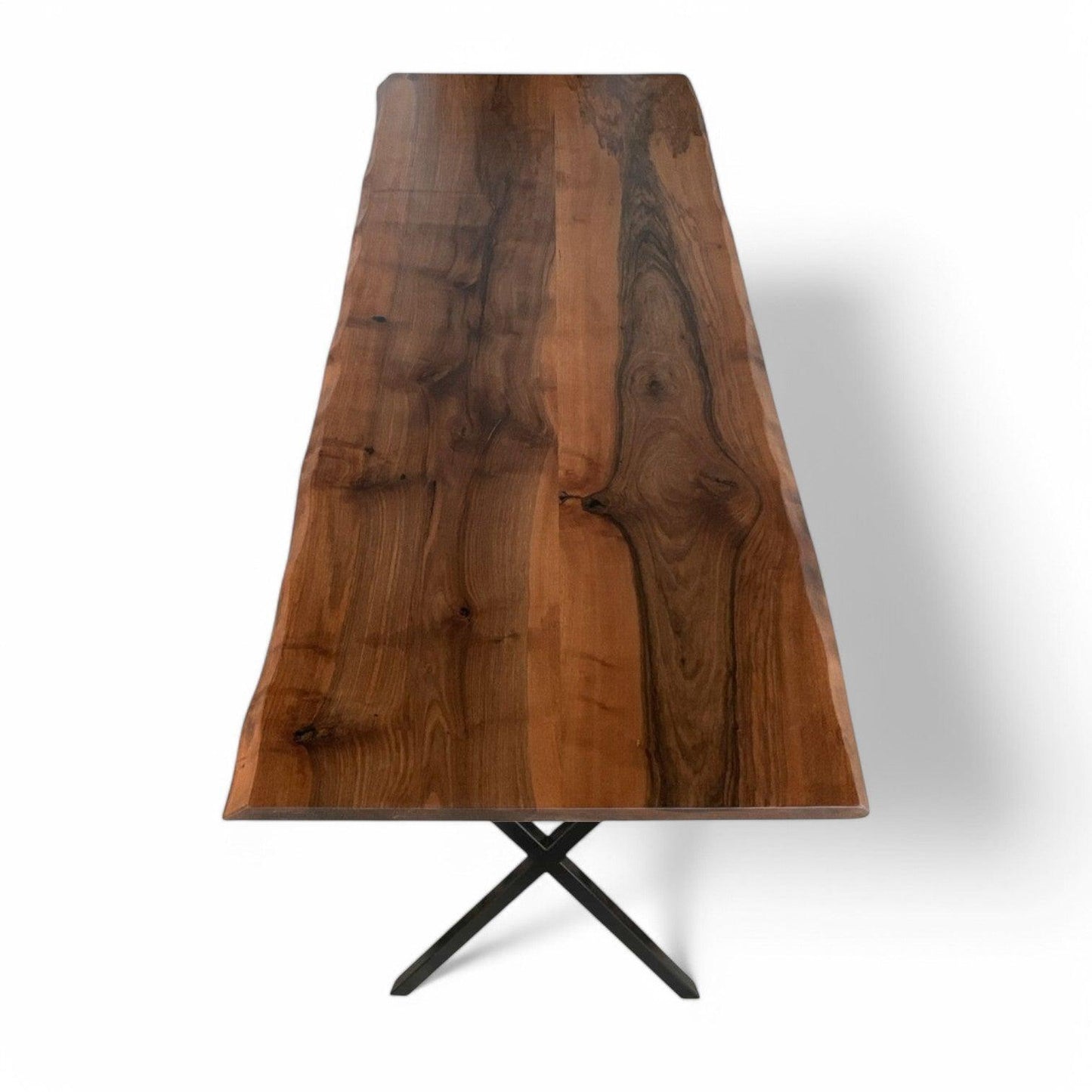 Massivt plankebord i valnød – 2 planker med naturlig kant og sort metal krydsben